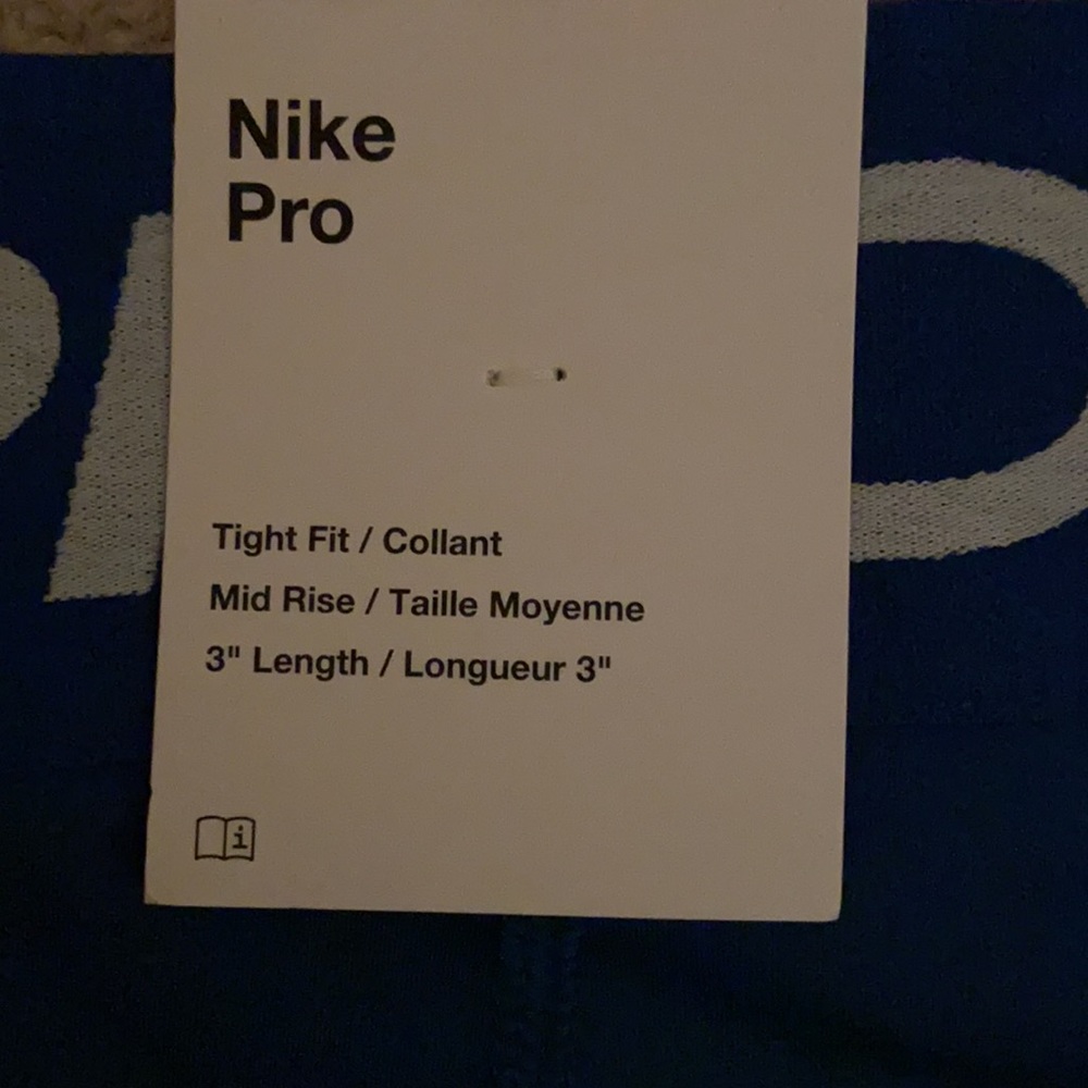 Women’s Nike Pros - Picture 2 of 3